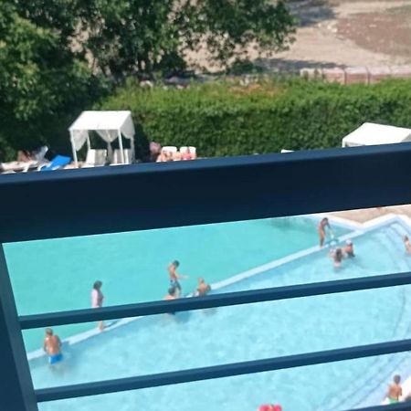 Modern 2 Bedroom Apartment In Top Location In Sunny Beach Just 150 Meters From Casino Platinum Buitenkant foto