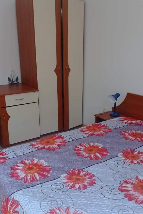 Modern 2 Bedroom Apartment In Top Location In Sunny Beach Just 150 Meters From Casino Platinum Buitenkant foto