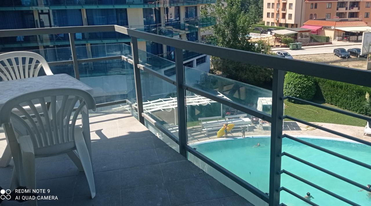 Modern 2 Bedroom Apartment In Top Location In Sunny Beach Just 150 Meters From Casino Platinum Buitenkant foto